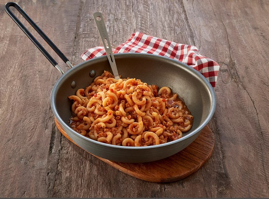 Nudeln in vegetarischer Bolognese